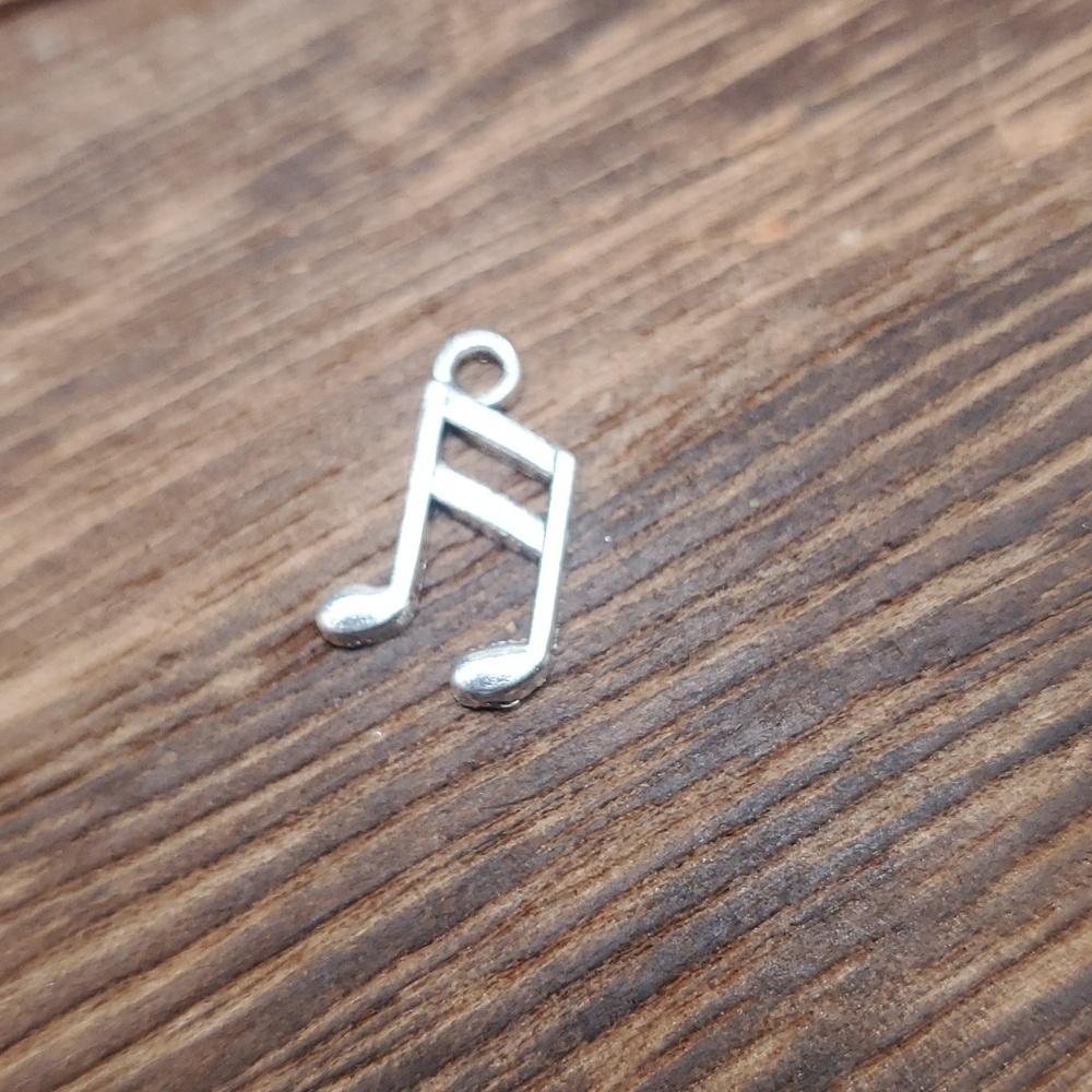 Silver tone music lyrics symbol‎ charm